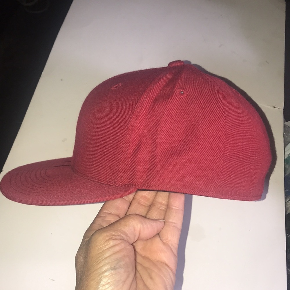 Men’s Rocawear Fitted Cap - Picture 5 of 8